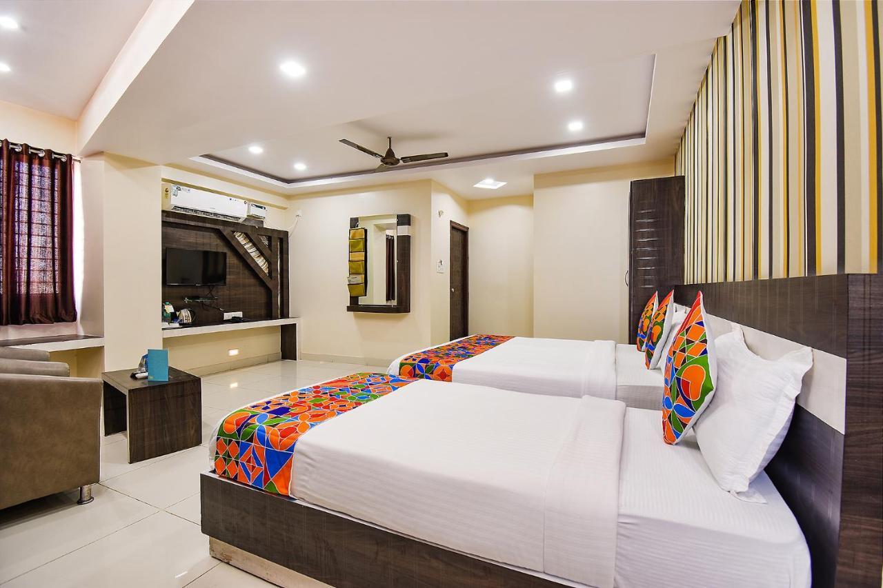 Fabhotel Rotano Suites - Yelahanka Bangalore Dış mekan fotoğraf